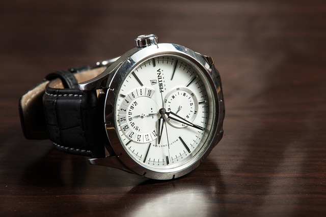 Les montres connectées vont apporter des clients à l'horlogerie  traditionnelle -  - Economie